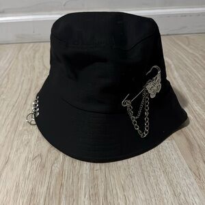 ROMWE | Black Grunge Bucket Hat with Silver Hoop and Butterfly Accessories